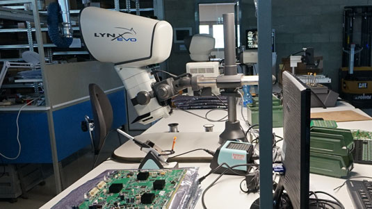 ELIMONT_tecnologie-produttive_microscopio_01 ELIMONT_tecnologie-produttive_microscopio_01